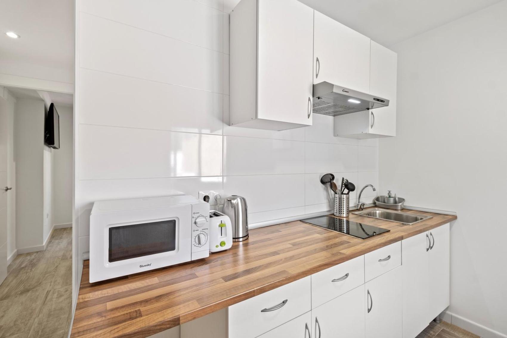 Apartamento En La Playa Con Terraza Malaga Bagian luar foto