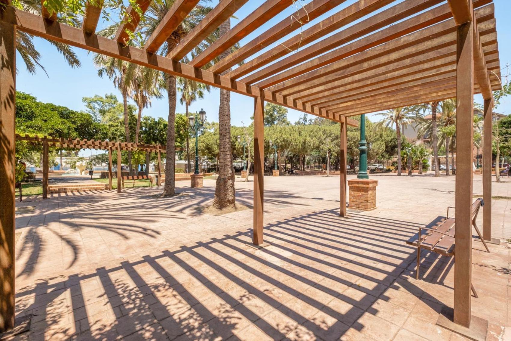 Apartamento En La Playa Con Terraza Malaga Bagian luar foto